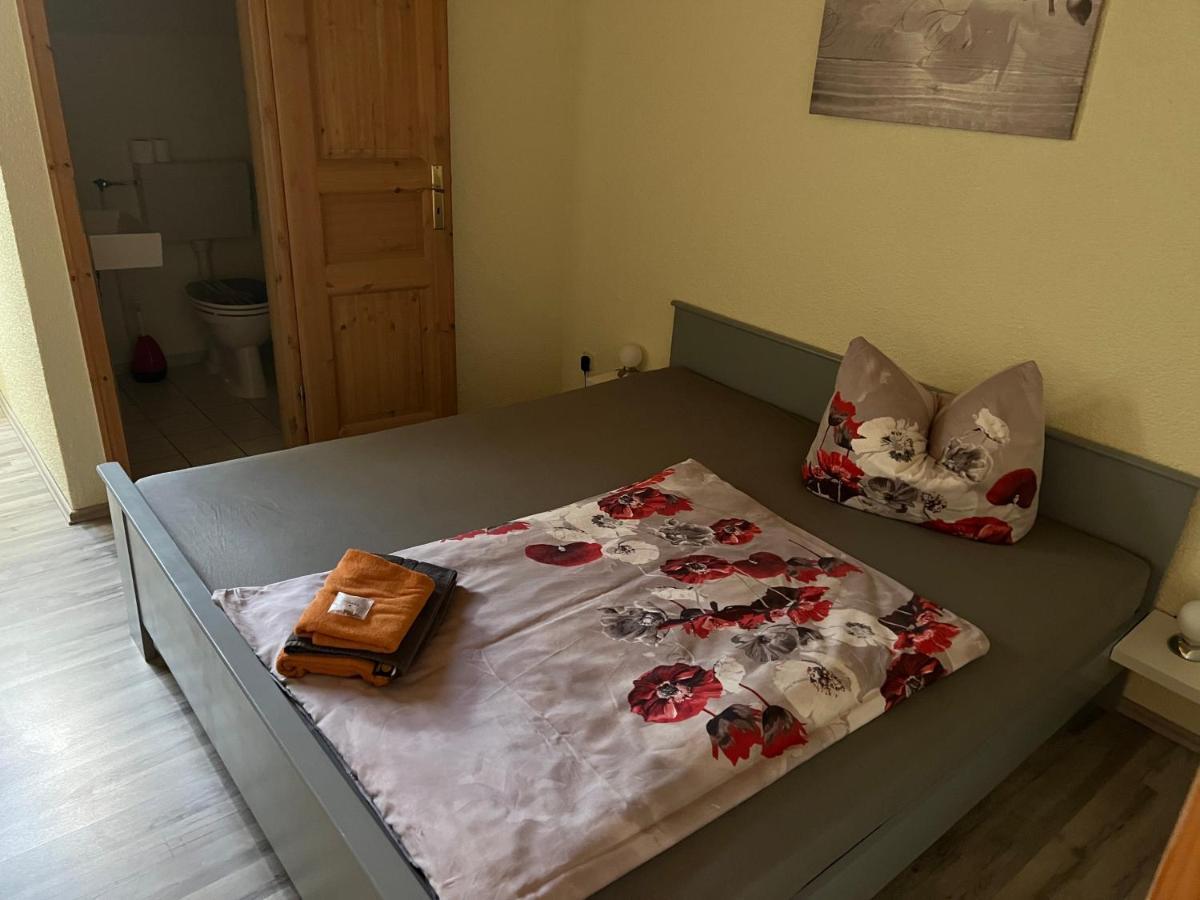 Zimmervermietung Graupner Rossau Buitenkant foto