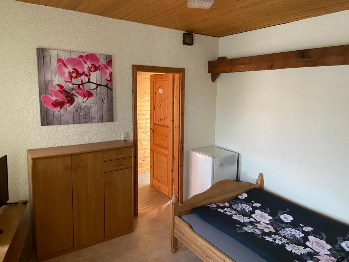 Zimmervermietung Graupner Rossau Buitenkant foto